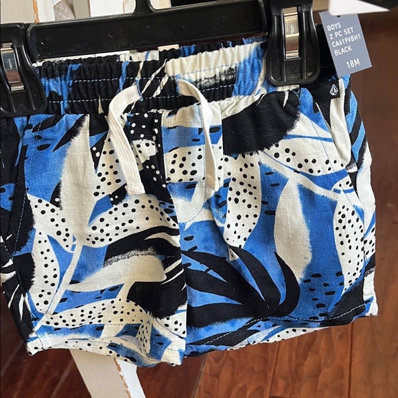 Volcom Blue and Black Leaf Print Shirt and Shorts Set - Picture 2 of 5